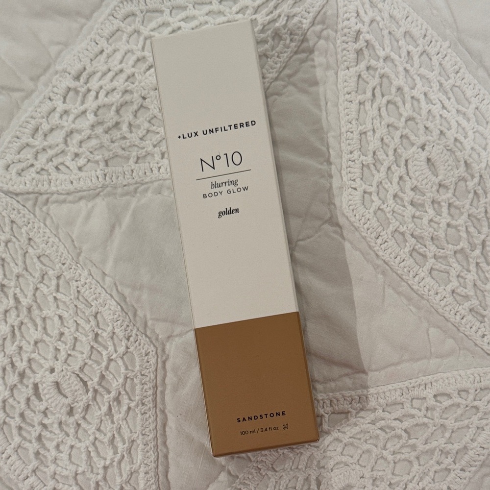 +LUX UNFILTERED N # 10 blurring tone Sandstone Body Glow 100ml brand new in box